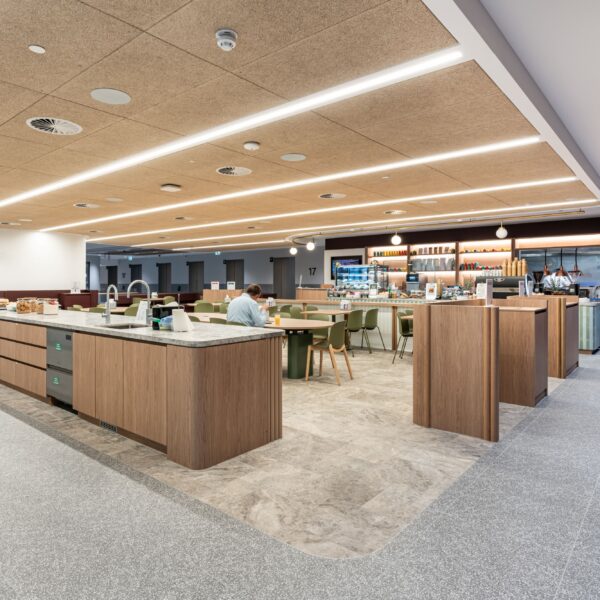 HB-CO-360QueenStreet Office Hero(Small)