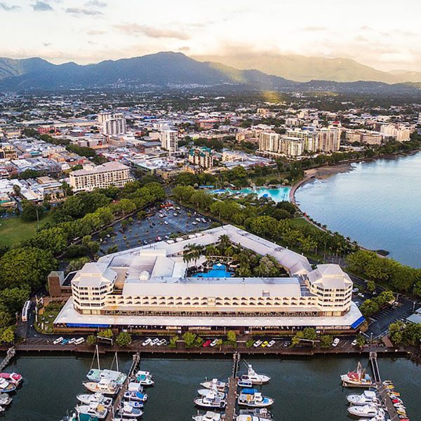 shangri-la-hotel-the-marina-cairns